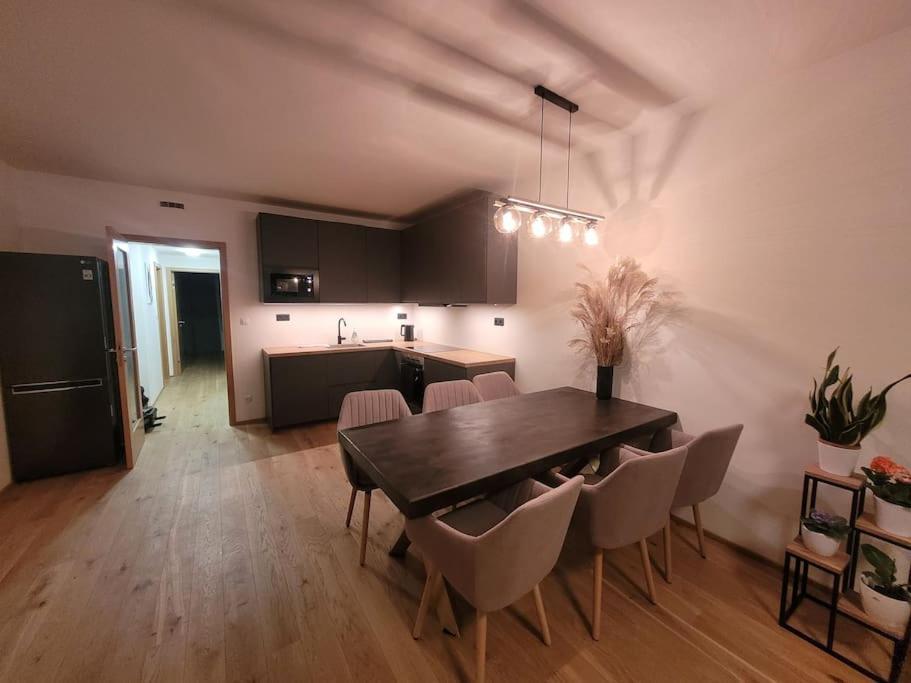 Terrace And Free Parking * Praga